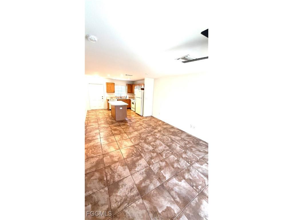 5224 Glenlivet Road Fort Myers FL 33907 2026000818 image3