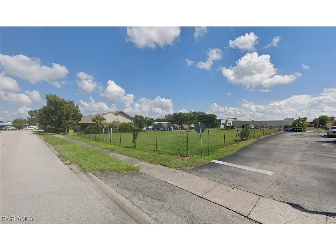 5225 Ramsey Way Fort Myers FL 33907 225059122 image4