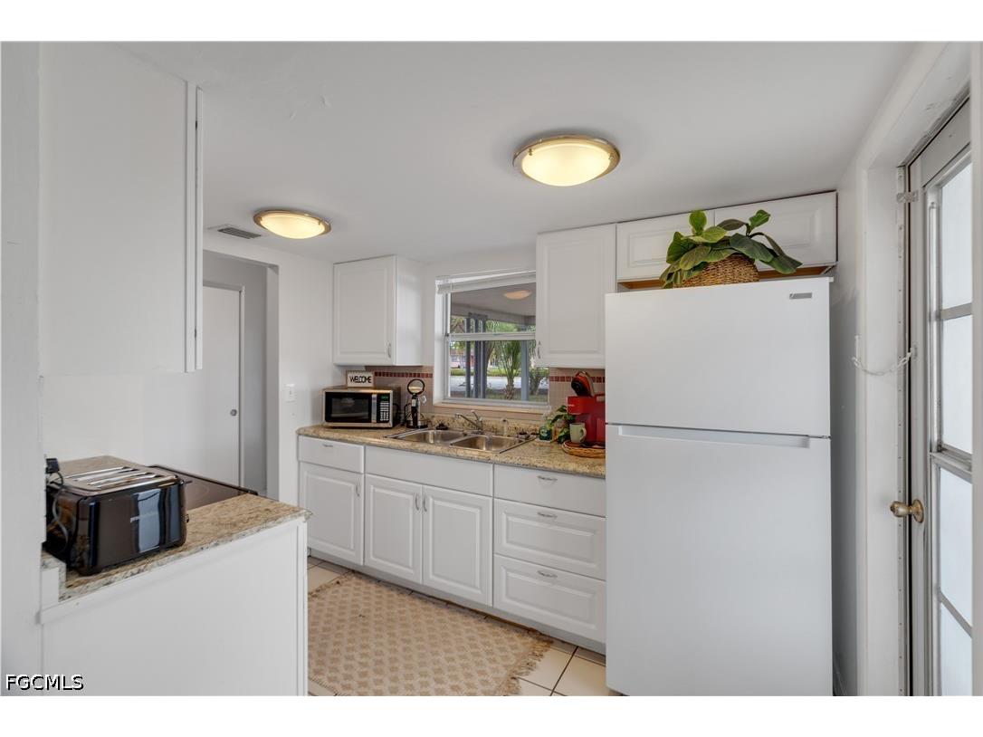 5226 Coronado Parkway #B Cape Coral FL 33904 2026025079 image10