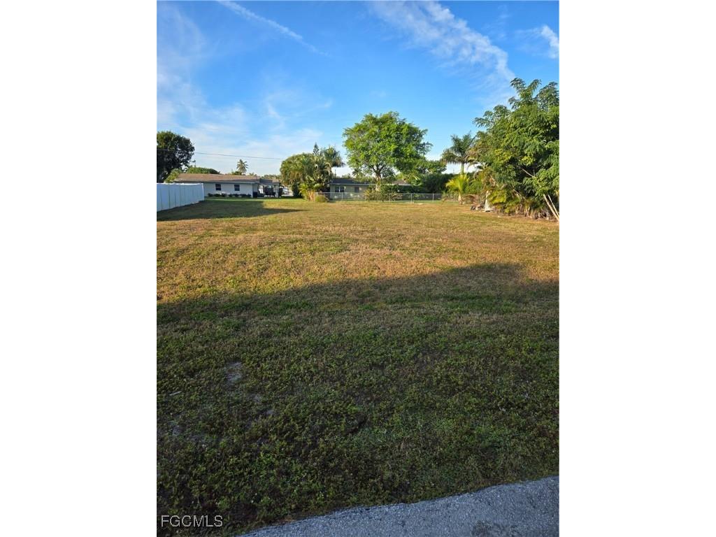 5226 Elm Court Cape Coral FL 33904 2025024315 image2