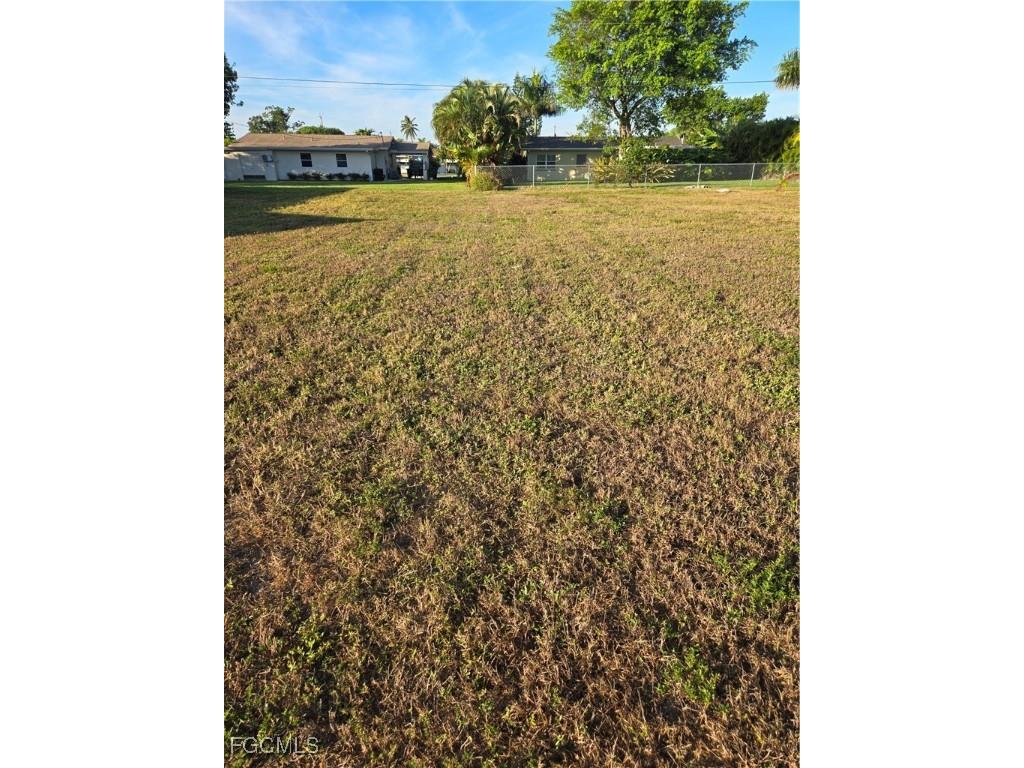 5226 Elm Court Cape Coral FL 33904 2025024315 image3