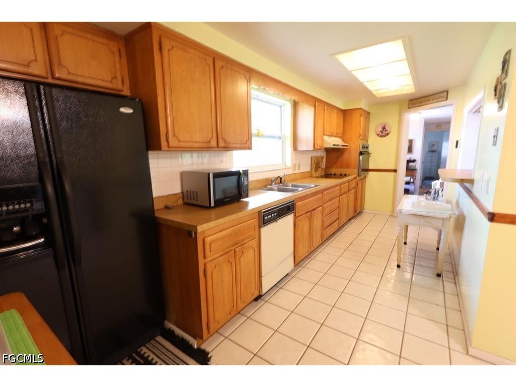 5227 Glade Court Cape Coral FL 33904 2026025186 image15