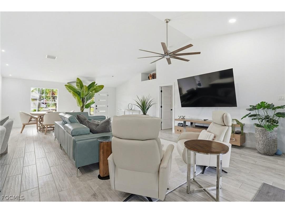 5227 SW 11th Place Cape Coral FL 33914 2026011477 image10