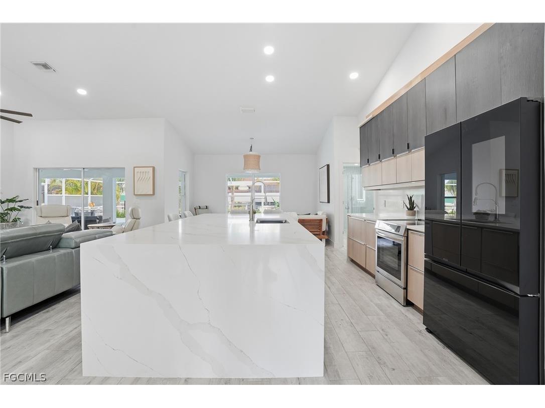 5227 SW 11th Place Cape Coral FL 33914 2026011477 image12