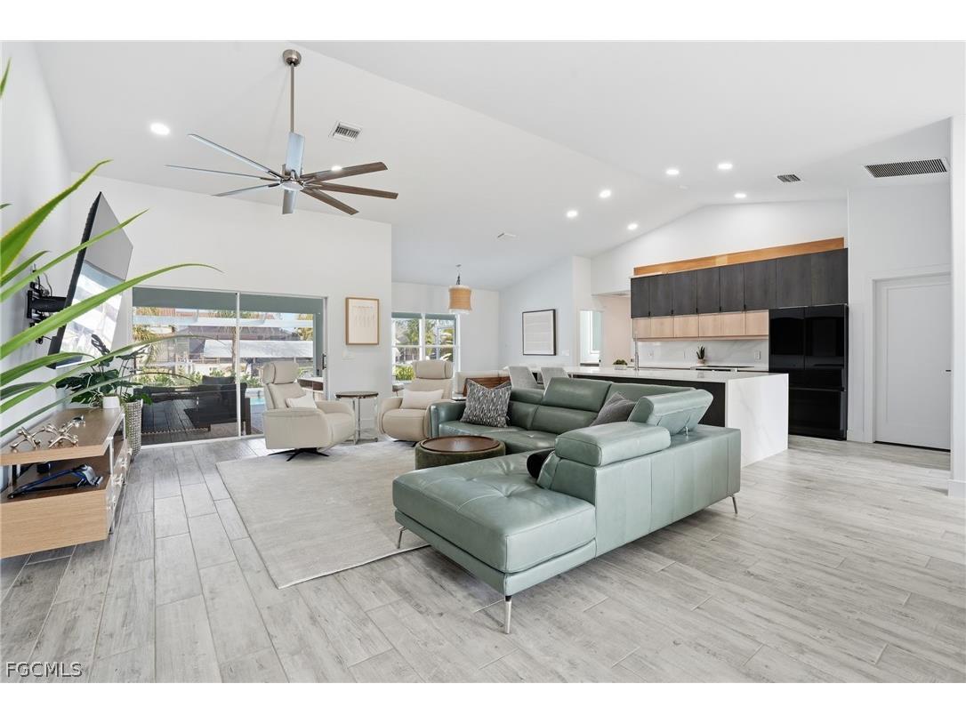 5227 SW 11th Place Cape Coral FL 33914 2026011477 image7