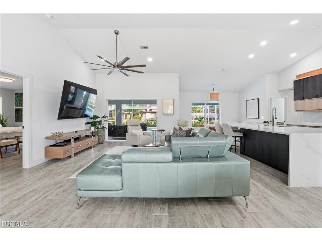 5227 SW 11th Place Cape Coral FL 33914 2026011477 image8