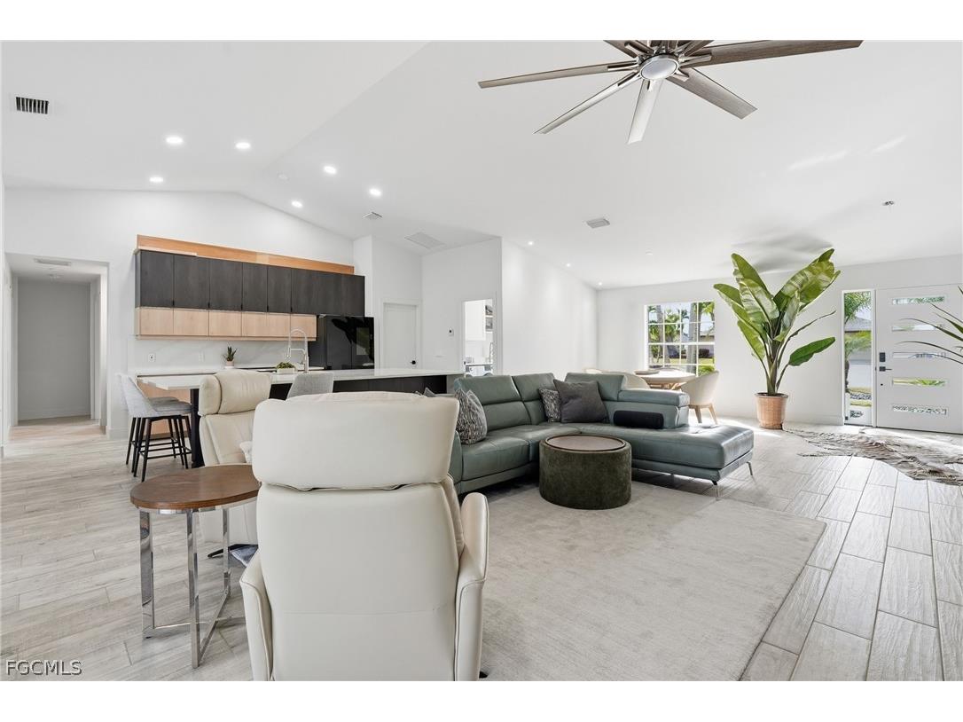 5227 SW 11th Place Cape Coral FL 33914 2026011477 image9