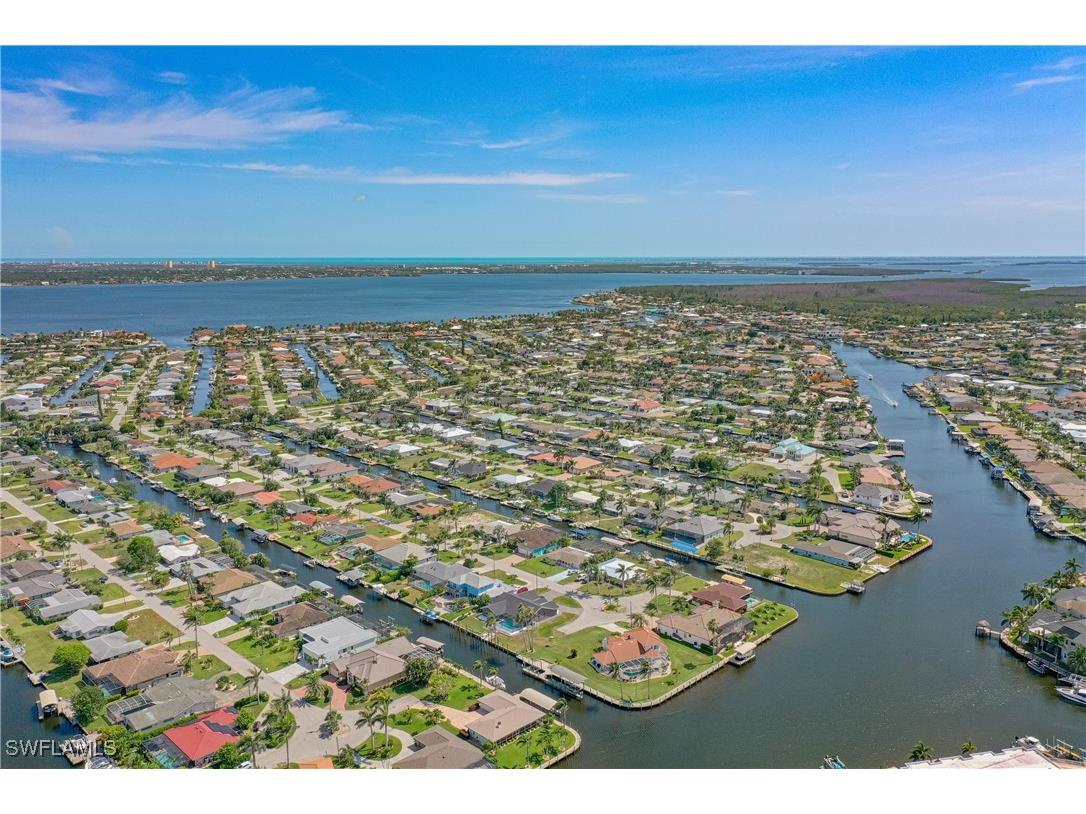 5227 Tamiami Court Cape Coral FL 33904 225051974 image35