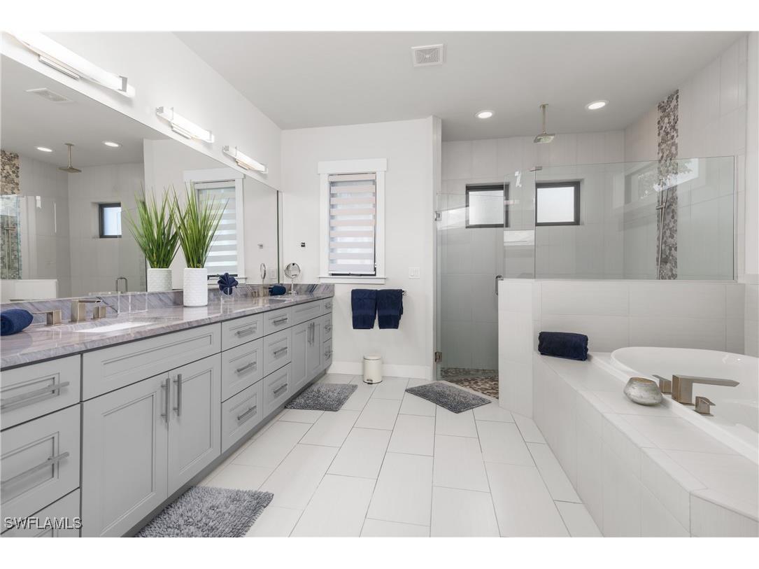 5227 Tamiami Court Cape Coral FL 33904 225051974 image5