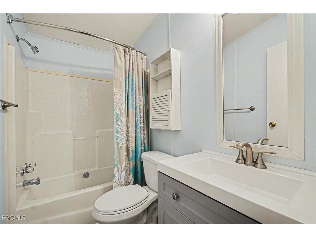 5228 Stringfellow Road Saint James City FL 33956 2026001712 image12