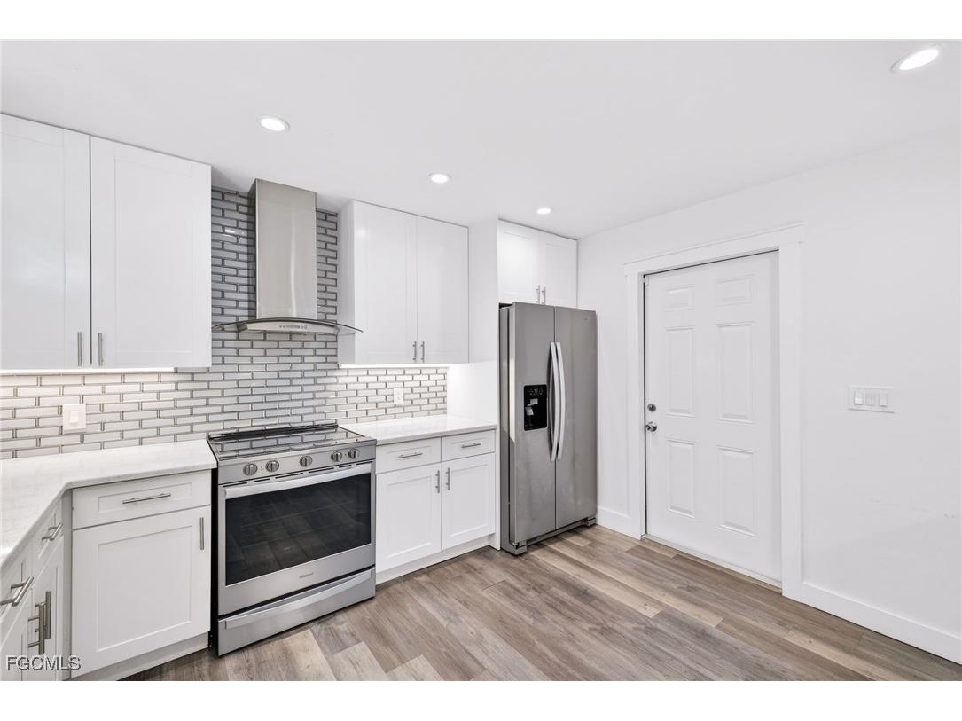 5228 Tower Drive Cape Coral FL 33904 2025024096 image10