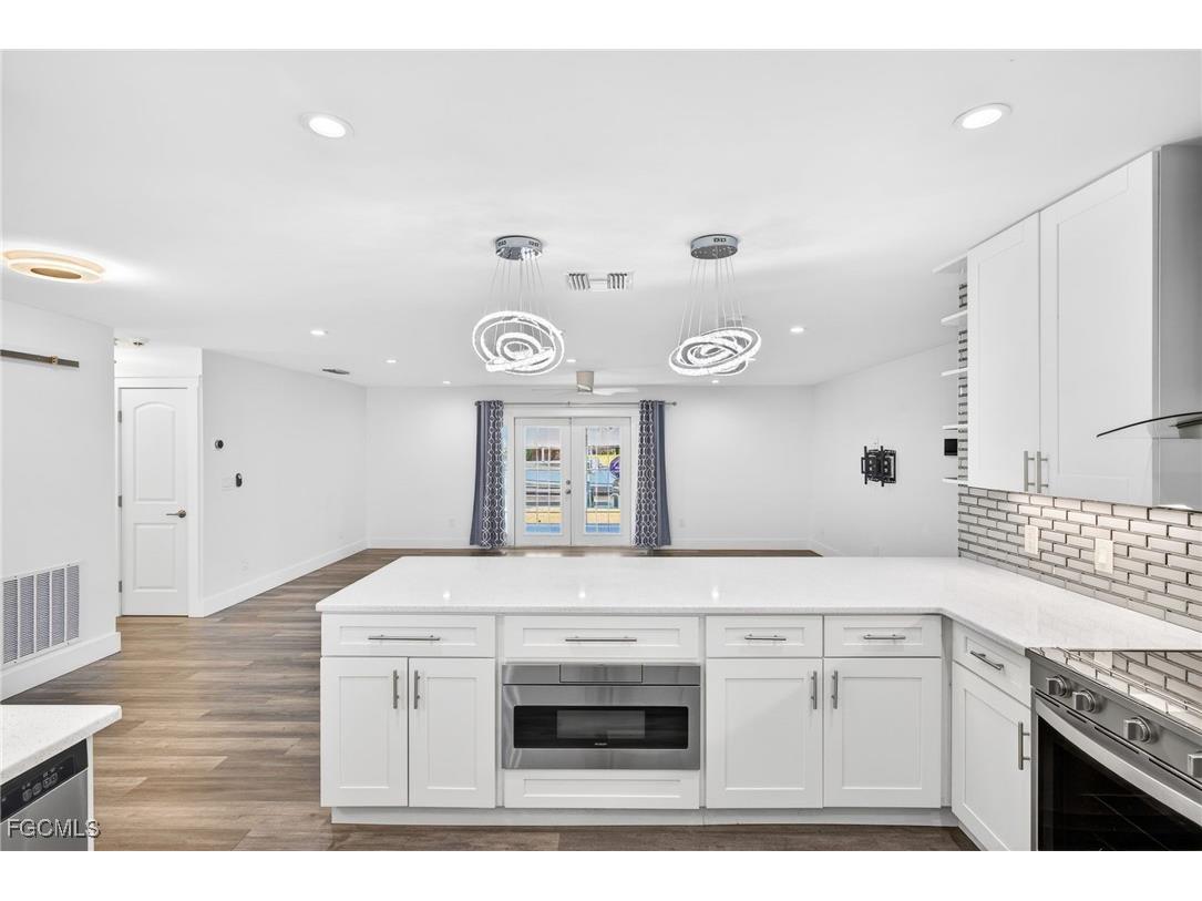 5228 Tower Drive Cape Coral FL 33904 2025024096 image12