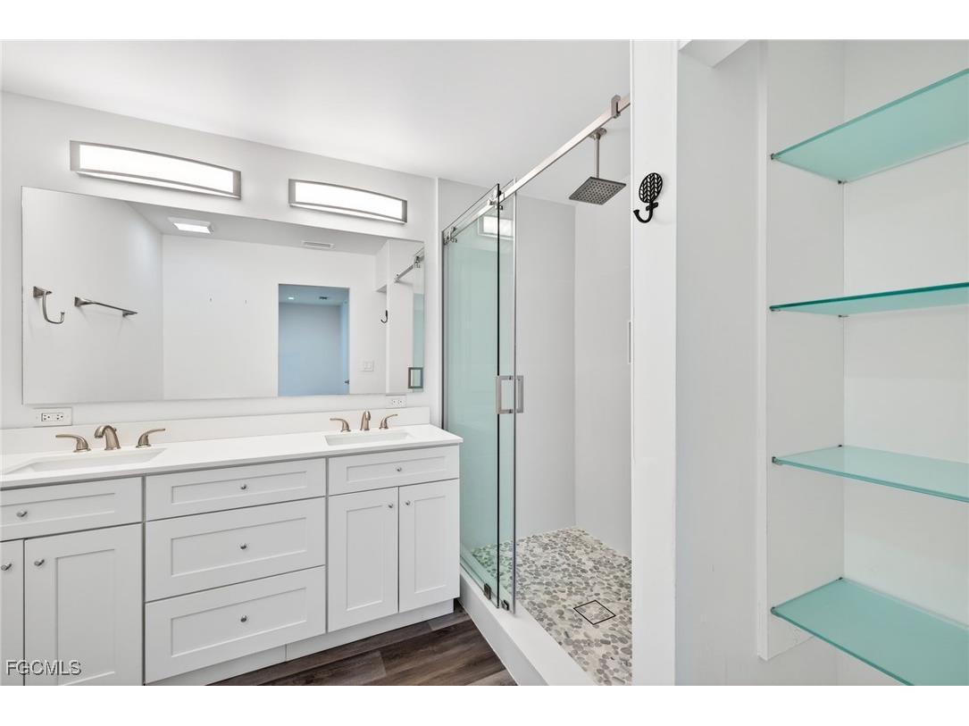 5228 Tower Drive Cape Coral FL 33904 2025024096 image17