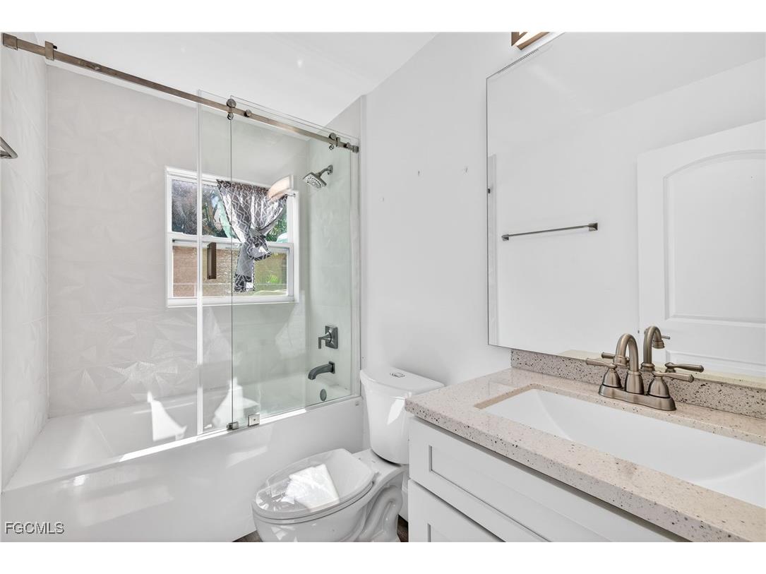 5228 Tower Drive Cape Coral FL 33904 2025024096 image24