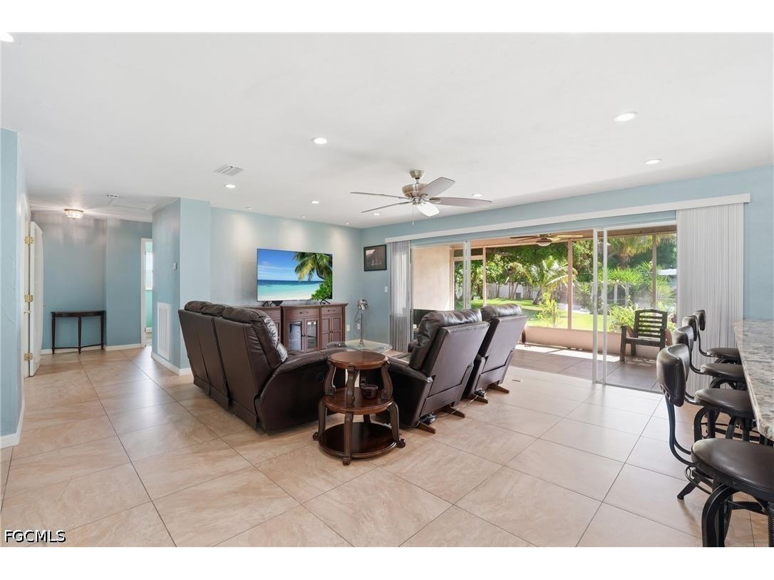 5229 Pelican Boulevard Cape Coral FL 33914 2025018212 image11
