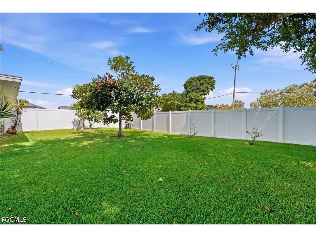 5229 Pelican Boulevard Cape Coral FL 33914 2025018212 image40