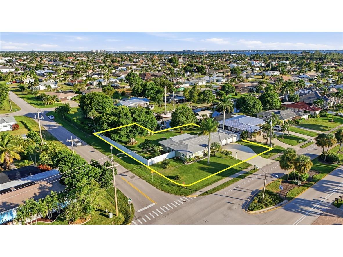 5229 Pelican Boulevard Cape Coral FL 33914 2025018212 image7