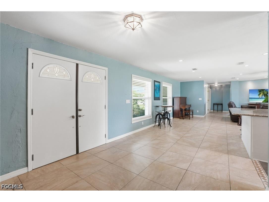 5229 Pelican Boulevard Cape Coral FL 33914 2025018212 image9