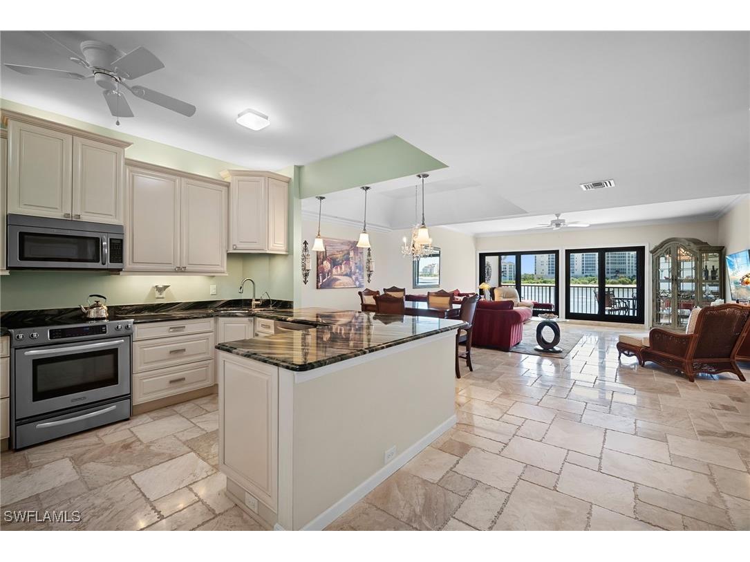 523 La Peninsula Boulevard #523 Naples FL 34113 225076890 image3