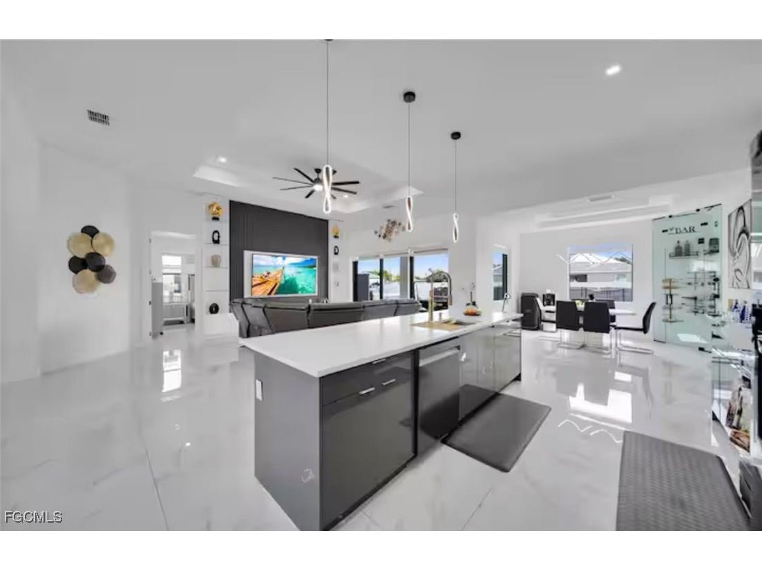 523 NW 16th Place Cape Coral FL 33993 2026000086 image2