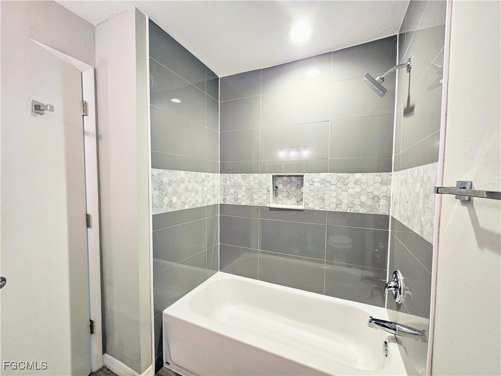 523 SE 24th Avenue #A Cape Coral FL 33990 2026003113 image19