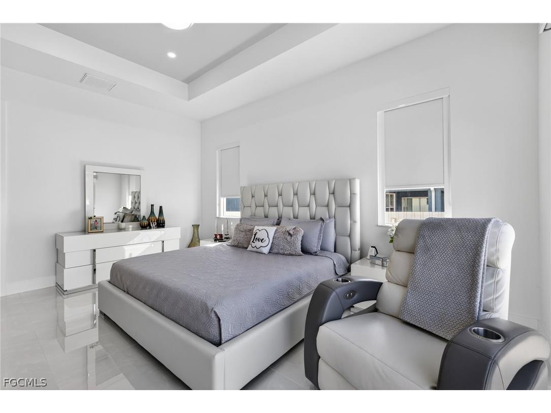523 SW 23rd Street Cape Coral FL 33991 2026010176 image25