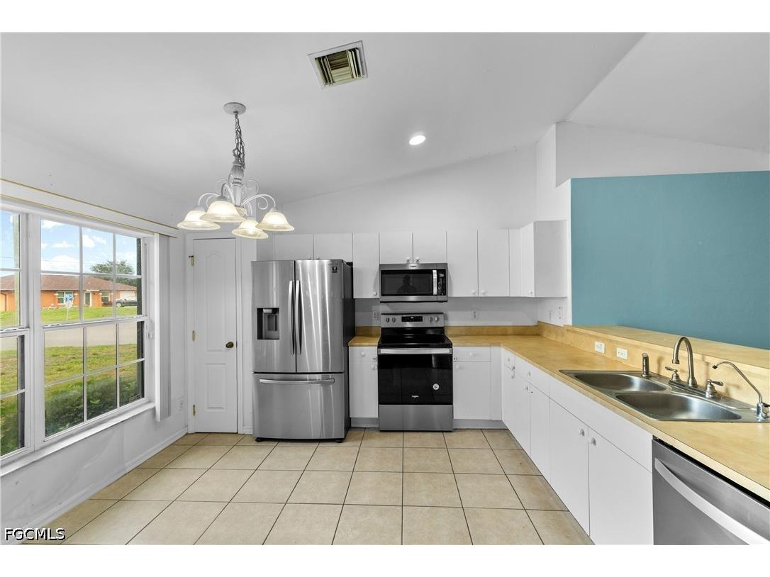 5230 5th Street W Lehigh Acres FL 33971 2026022313 image8