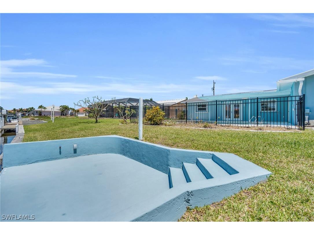 5230 Sarasota Court Cape Coral FL 33904 224032786 image34