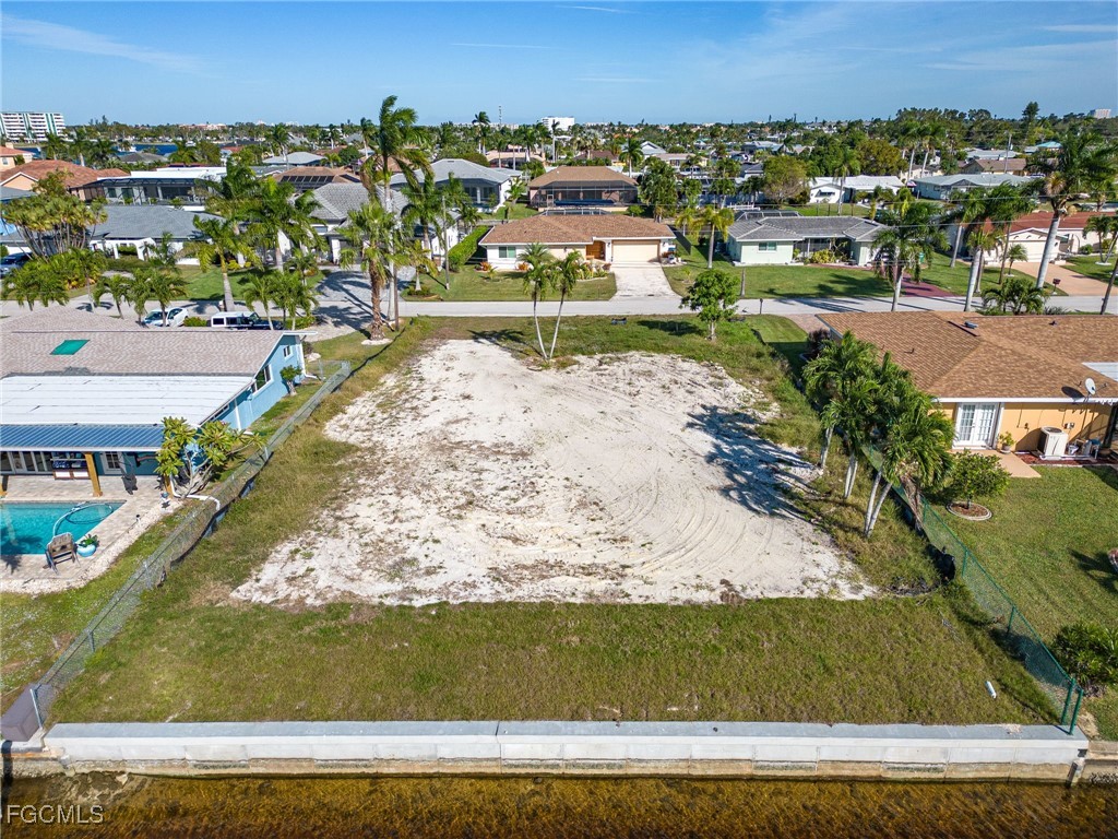 5230 Tamiami Court Cape Coral FL 33904 2025013009 image1
