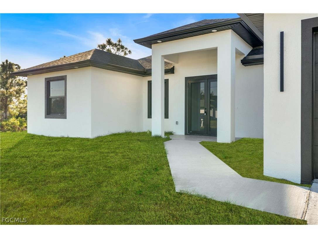 5231 6th Street W Lehigh Acres FL 33971 2026008241 image3