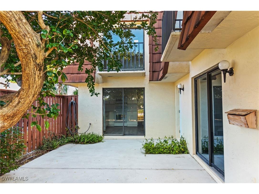5231 Cedarbend Drive #4 Fort Myers FL 33919 225012212 image1
