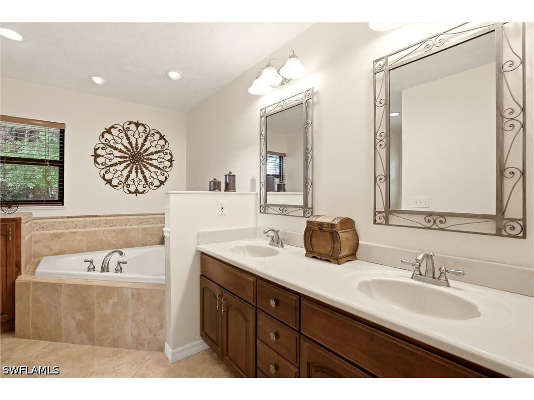 5231 Hickory Wood Drive Naples FL 34119 226022656 image21