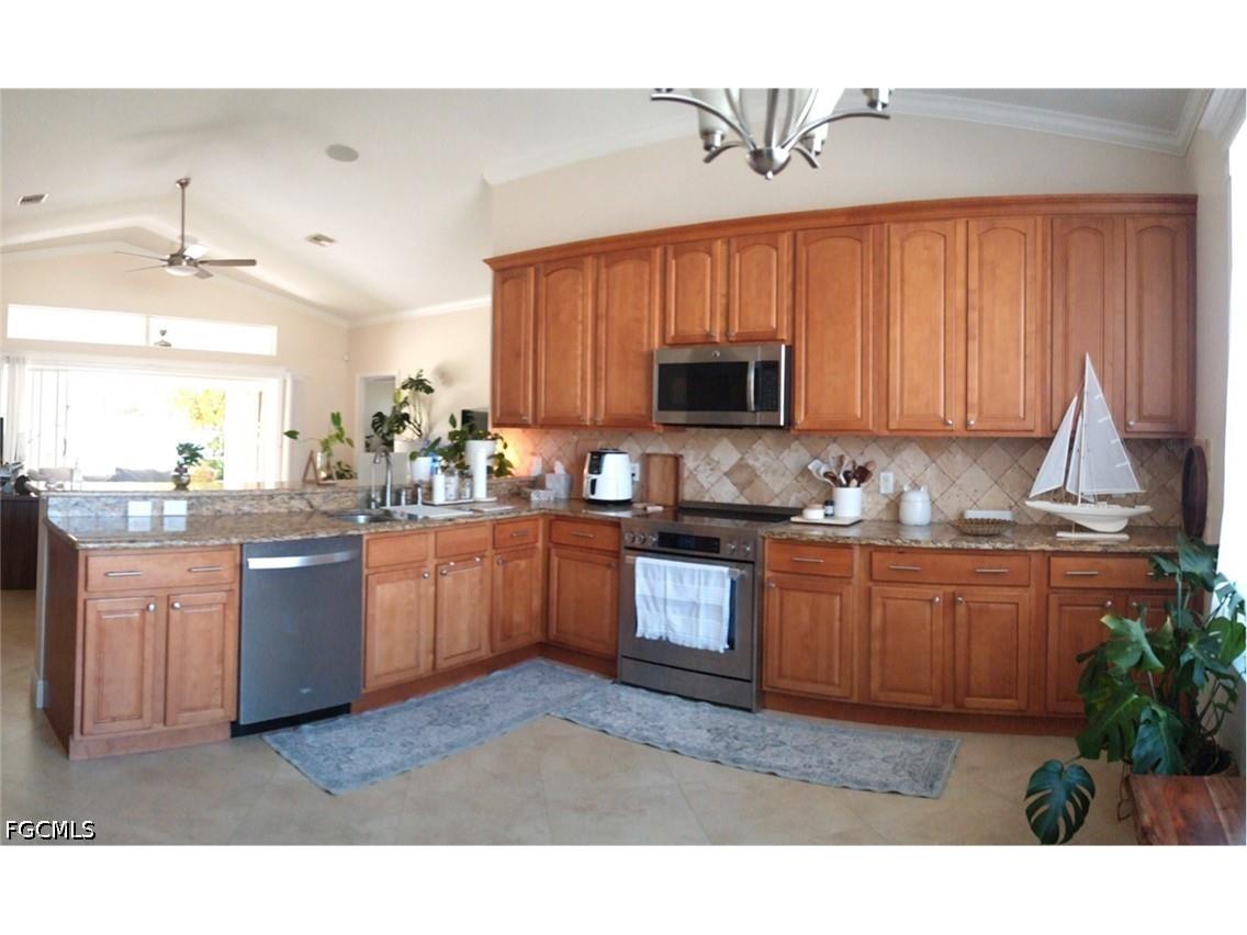 5231 SW 27th Place Cape Coral FL 33914 2026024075 image9