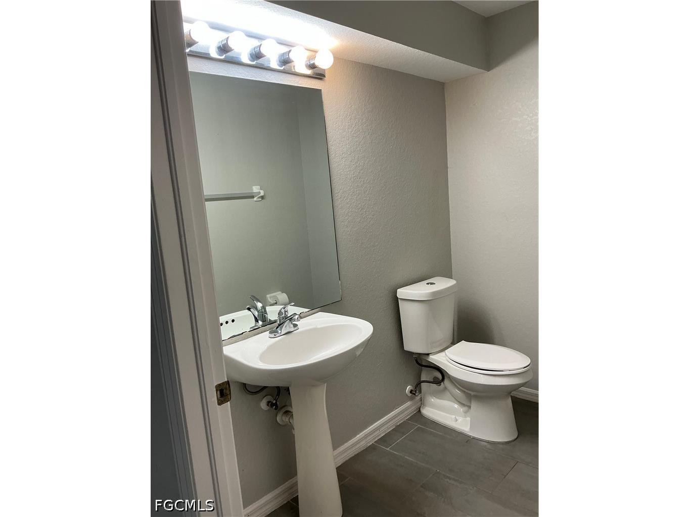 5232 Glenlivet Road Fort Myers FL 33907 2026021831 image11