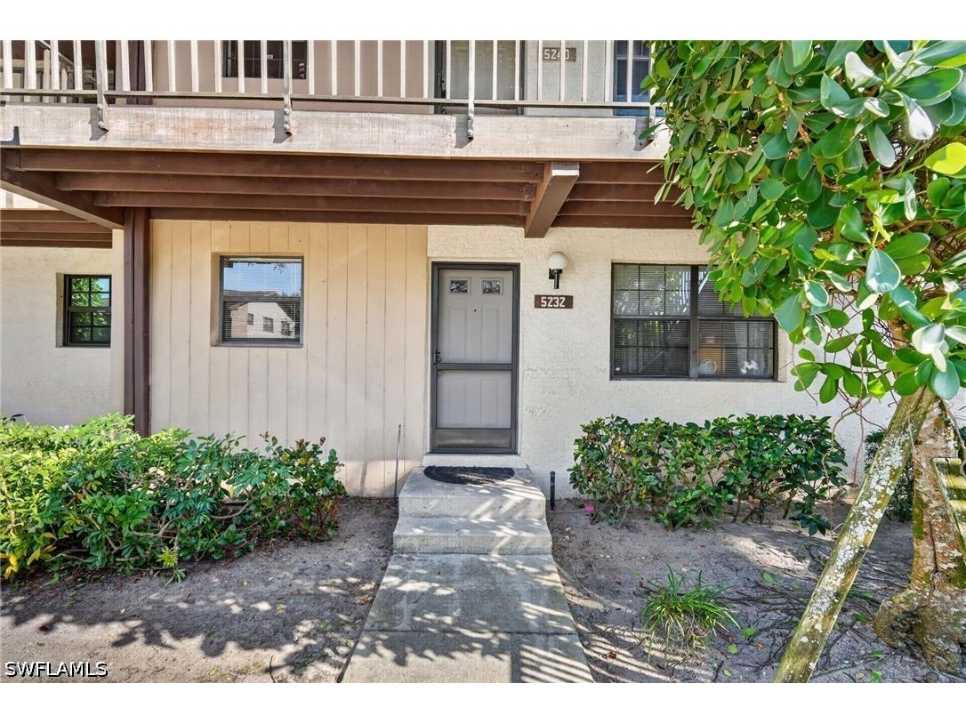5232 Treetops Drive #L-102 Naples FL 34113 226016612 image1