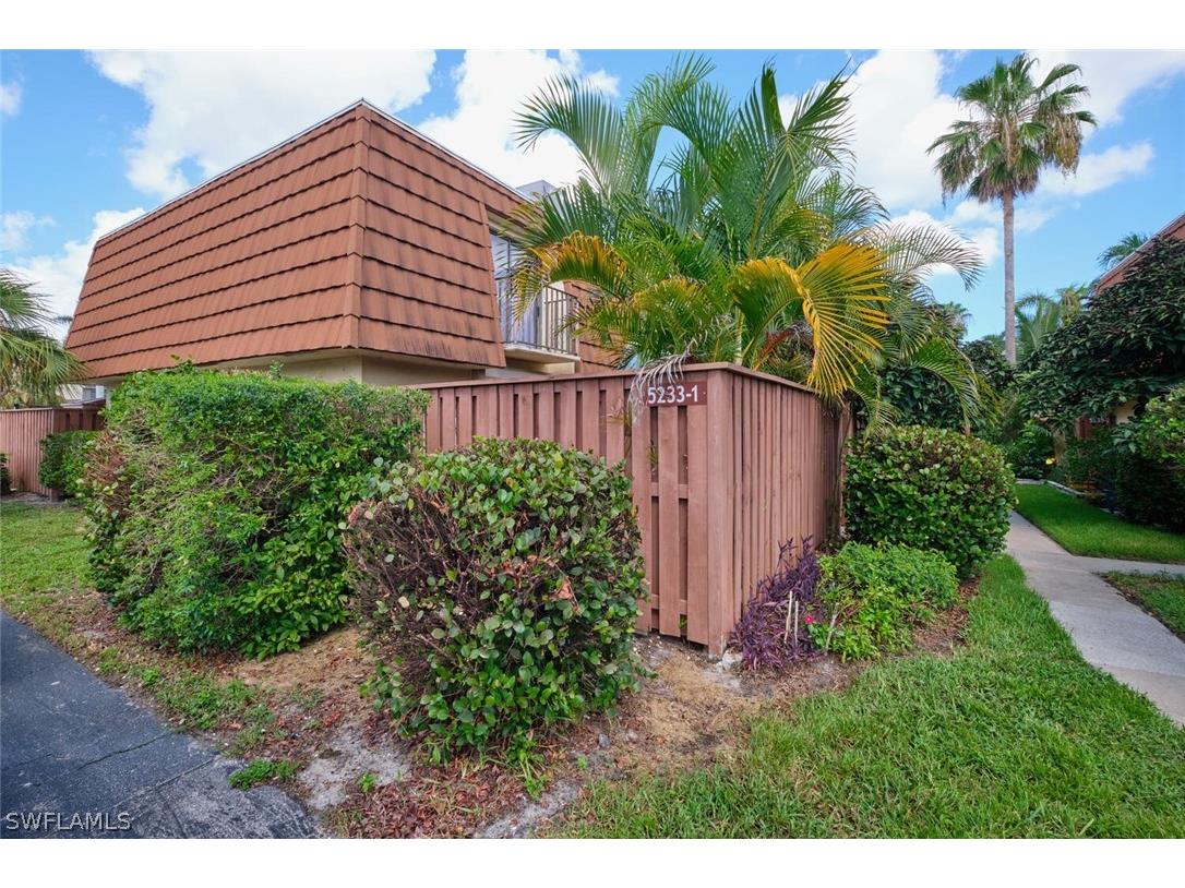 5233 Cedarbend Drive #1 Fort Myers FL 33919 224062223 image1