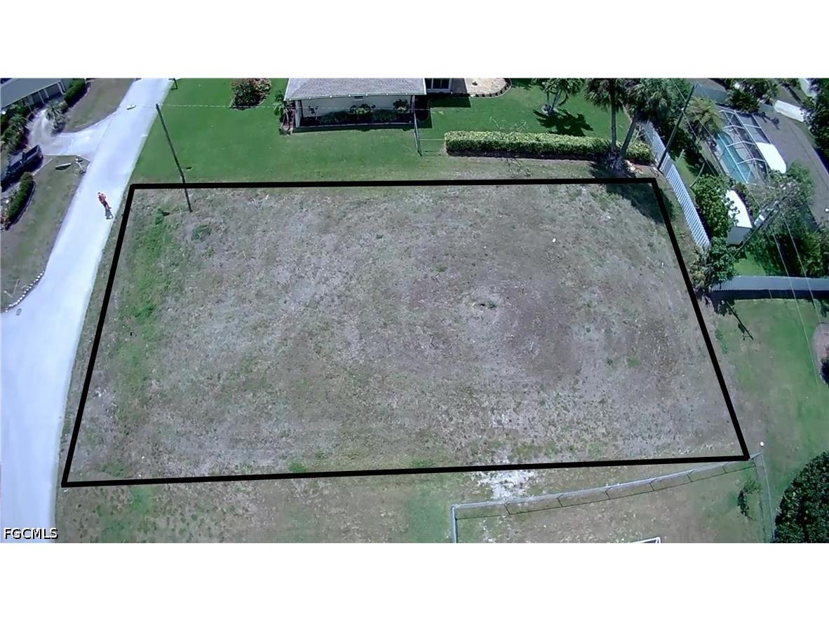 5234 Santa Rosa Court Cape Coral FL 33904 2026016093 image2