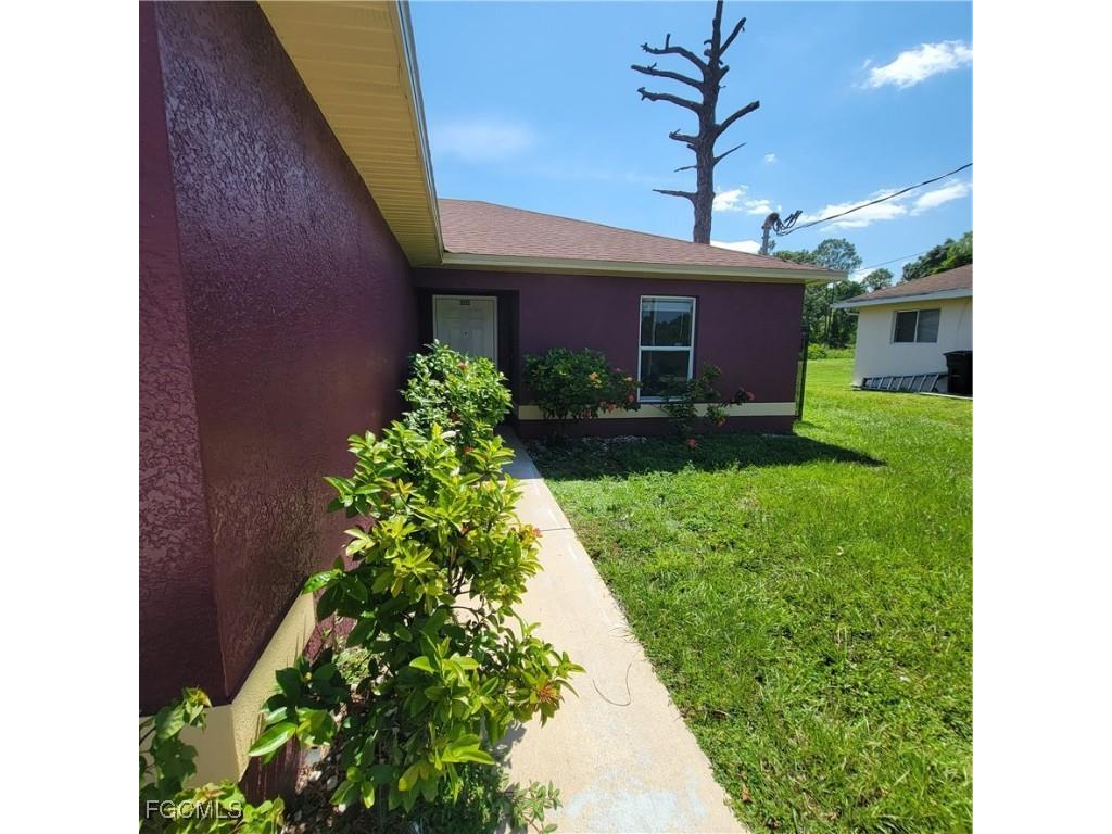 5235 30th Street SW Lehigh Acres FL 33973 2025019393 image1