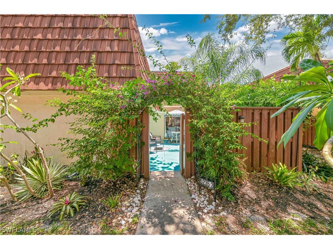 5235 Cedarbend Drive #3 Fort Myers FL 33919 224051182 image1
