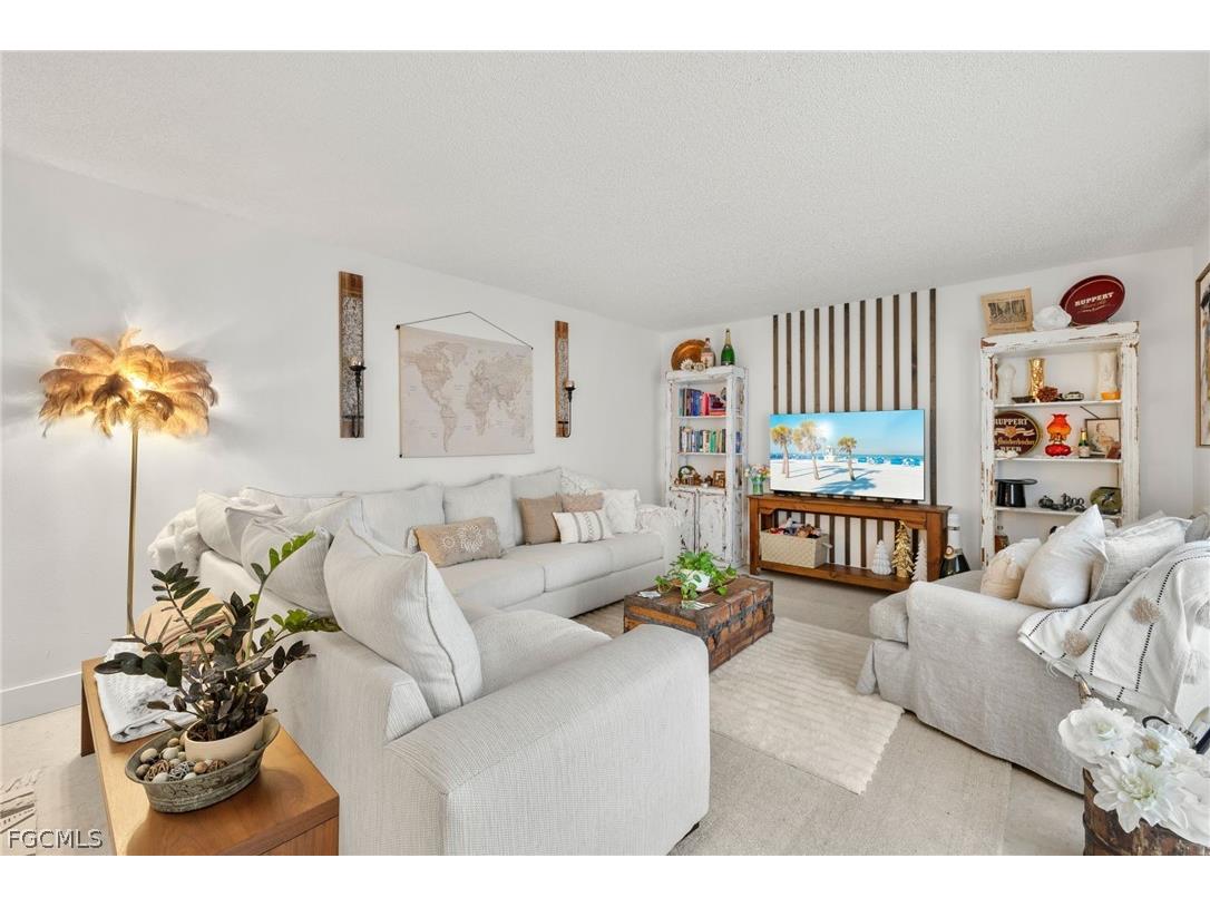 5235 Cedarbend Drive #4 Fort Myers FL 33919 2026010705 image1