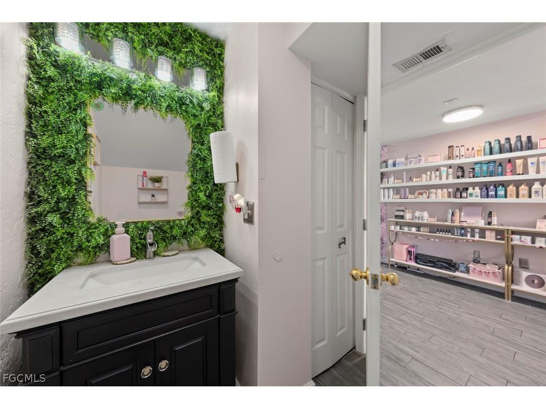 5235 Ramsey Way #D1 Fort Myers FL 33907 2026011288 image12