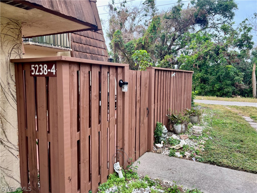 5238 Cedarbend Drive #4 Fort Myers FL 33919 222086944 image1