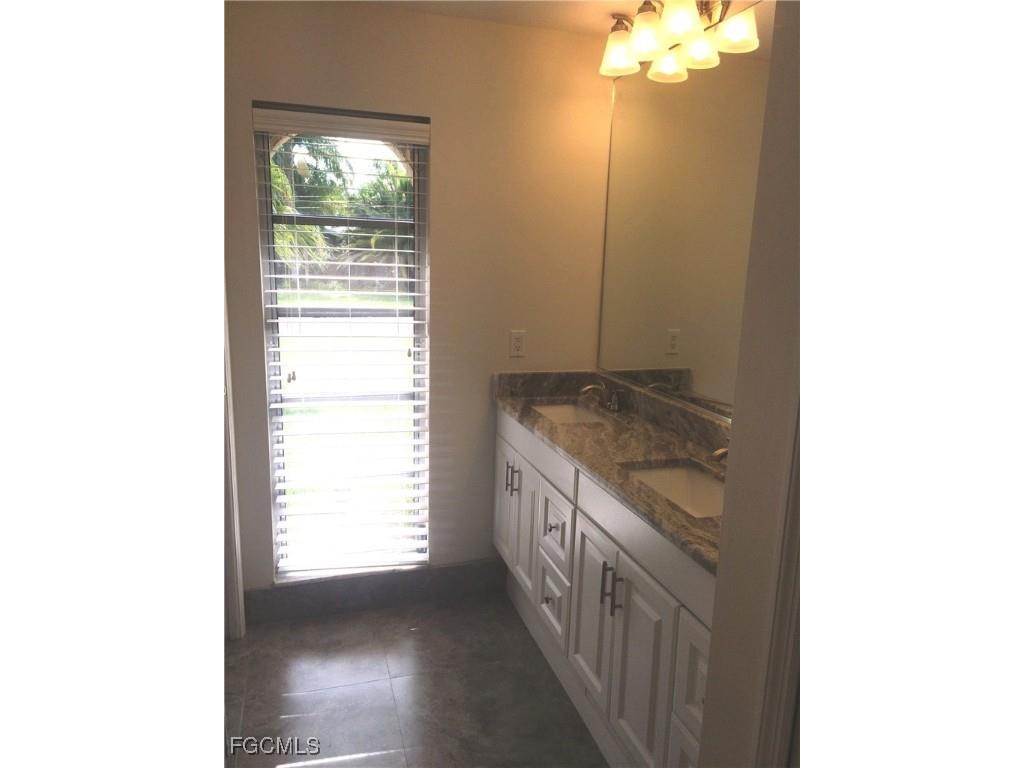 5239 Wisteria Court Cape Coral FL 33904 2025014558 image17