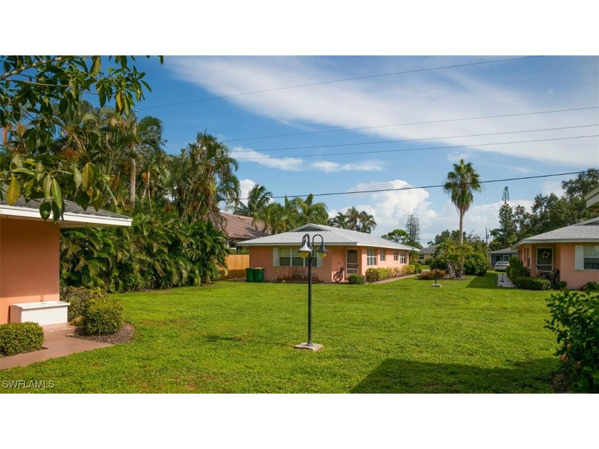 524 97th Avenue N #B Naples FL 34108 225082349 image11