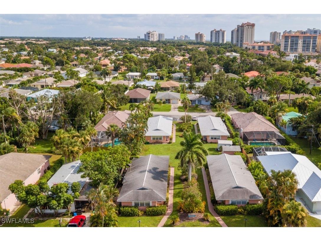 524 97th Avenue N #B Naples FL 34108 225082349 image12