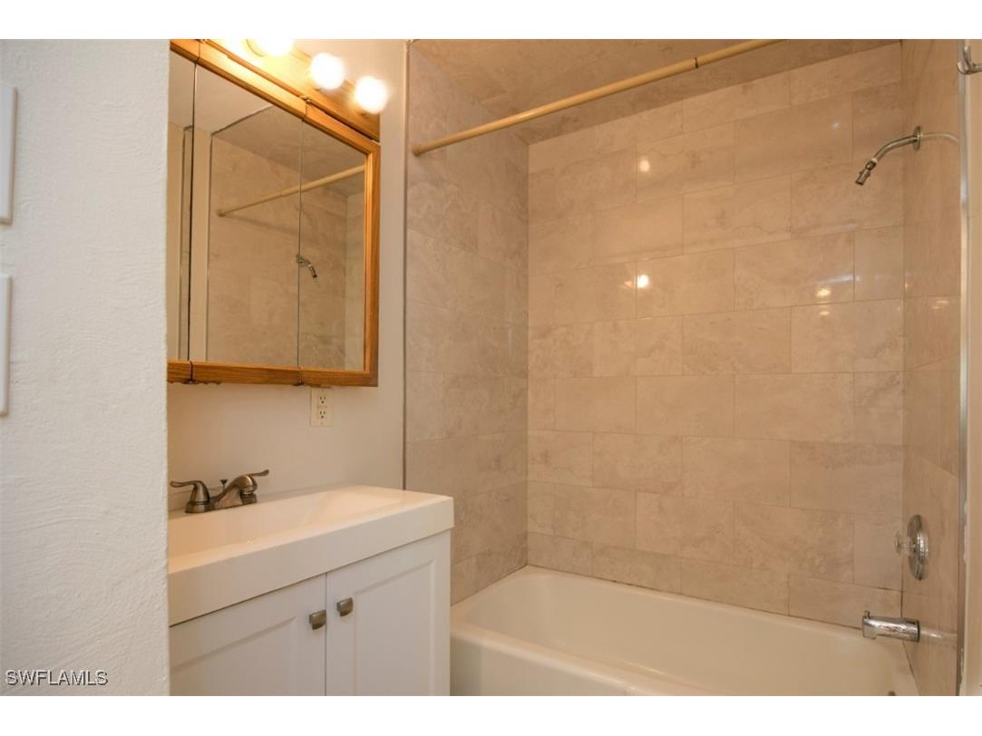 524 97th Avenue N #B Naples FL 34108 225082349 image2