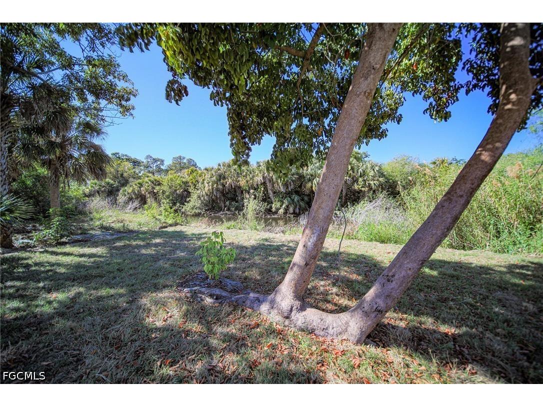 524 Empire Avenue S Lehigh Acres FL 33974 2026017908 image18