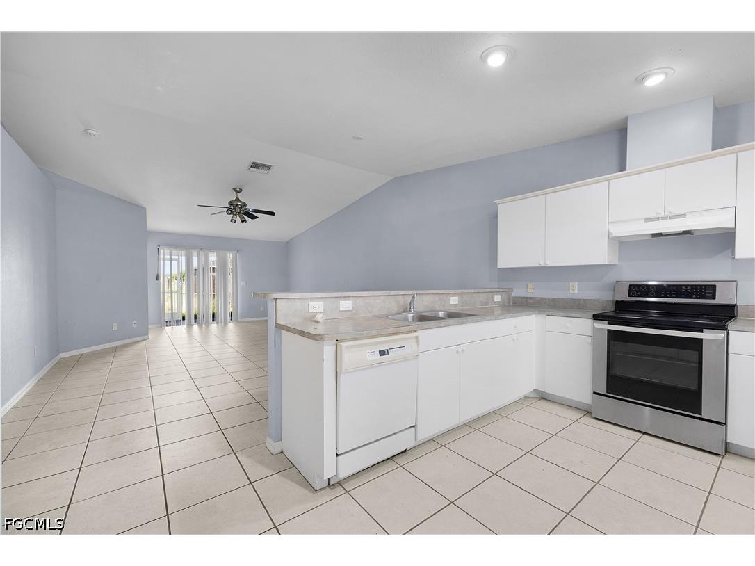 524 NE 24th Place Cape Coral FL 33909 2026023368 image2