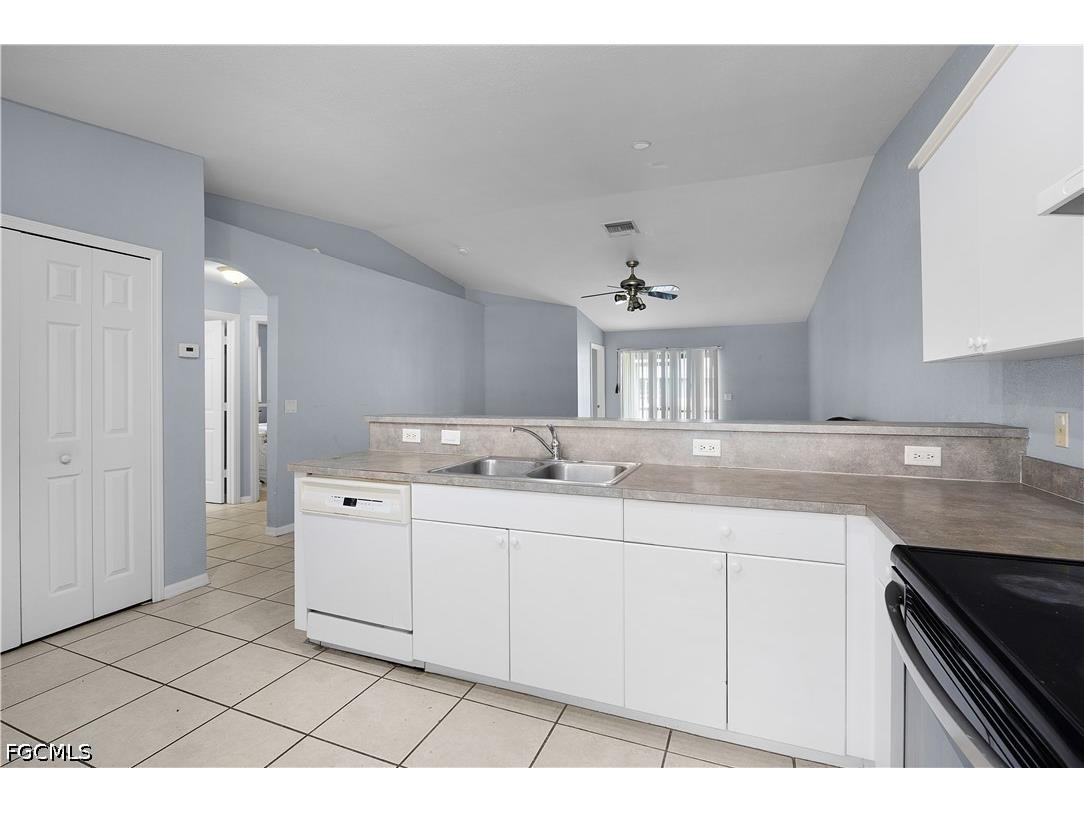 524 NE 24th Place Cape Coral FL 33909 2026023368 image5