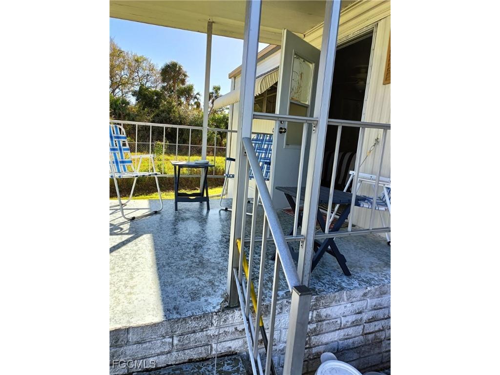 524 Timber Lane S North Fort Myers FL 33917 2025026014 image22